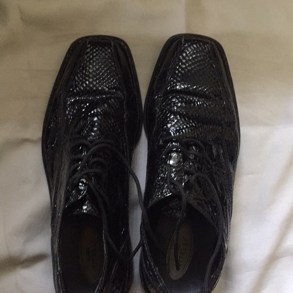 Men’s dress shoes